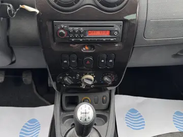 Dacia Duster   1 5 D