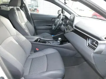 TOYOTA C-HR 2.0 Hybrid Team D  NAVI CARPLAY