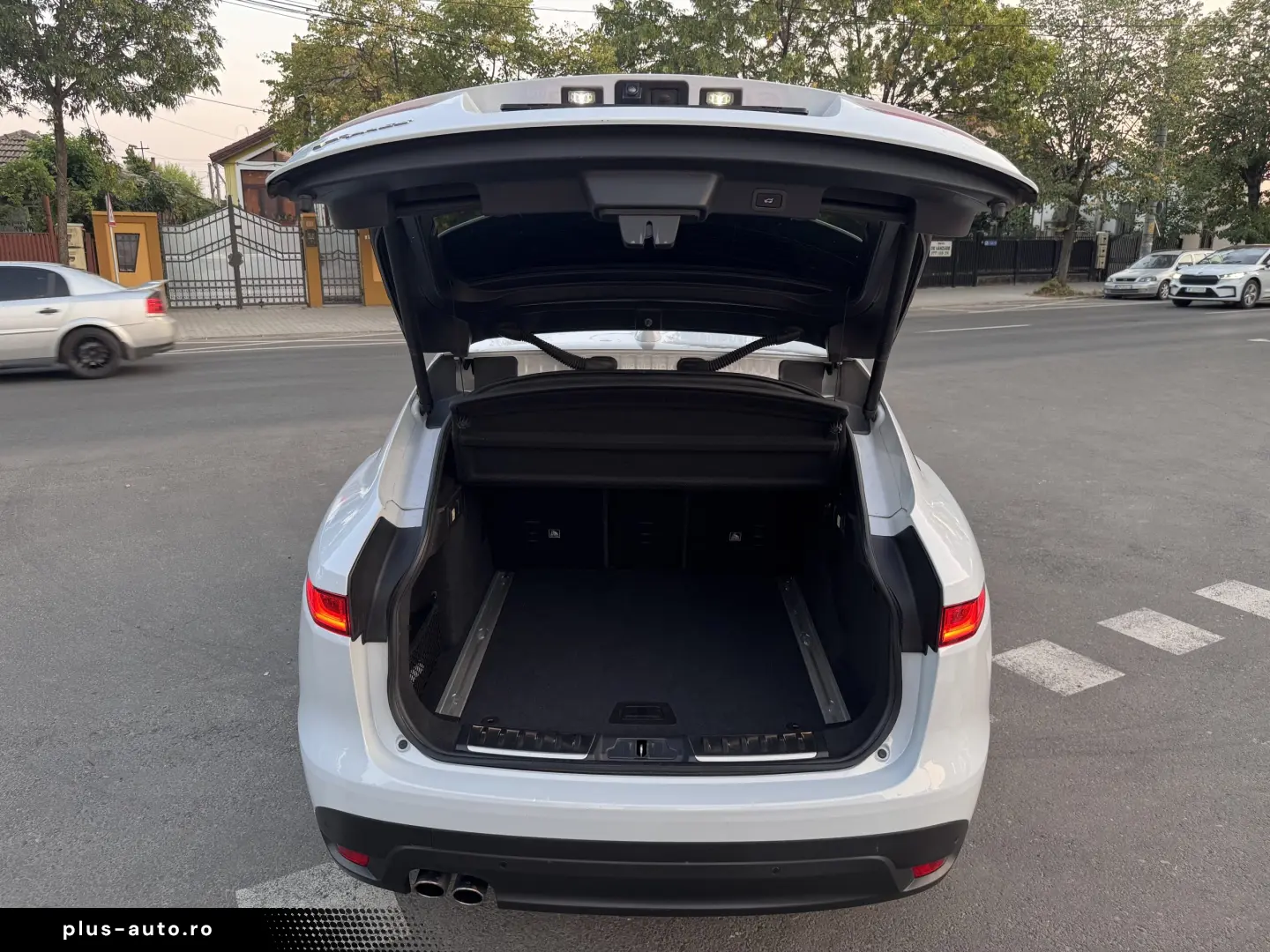 Jaguar F Pace   2019   2 0 D   Euro 6