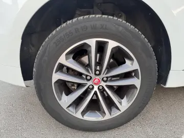 Jaguar F Pace   2019   2 0 D   Euro 6