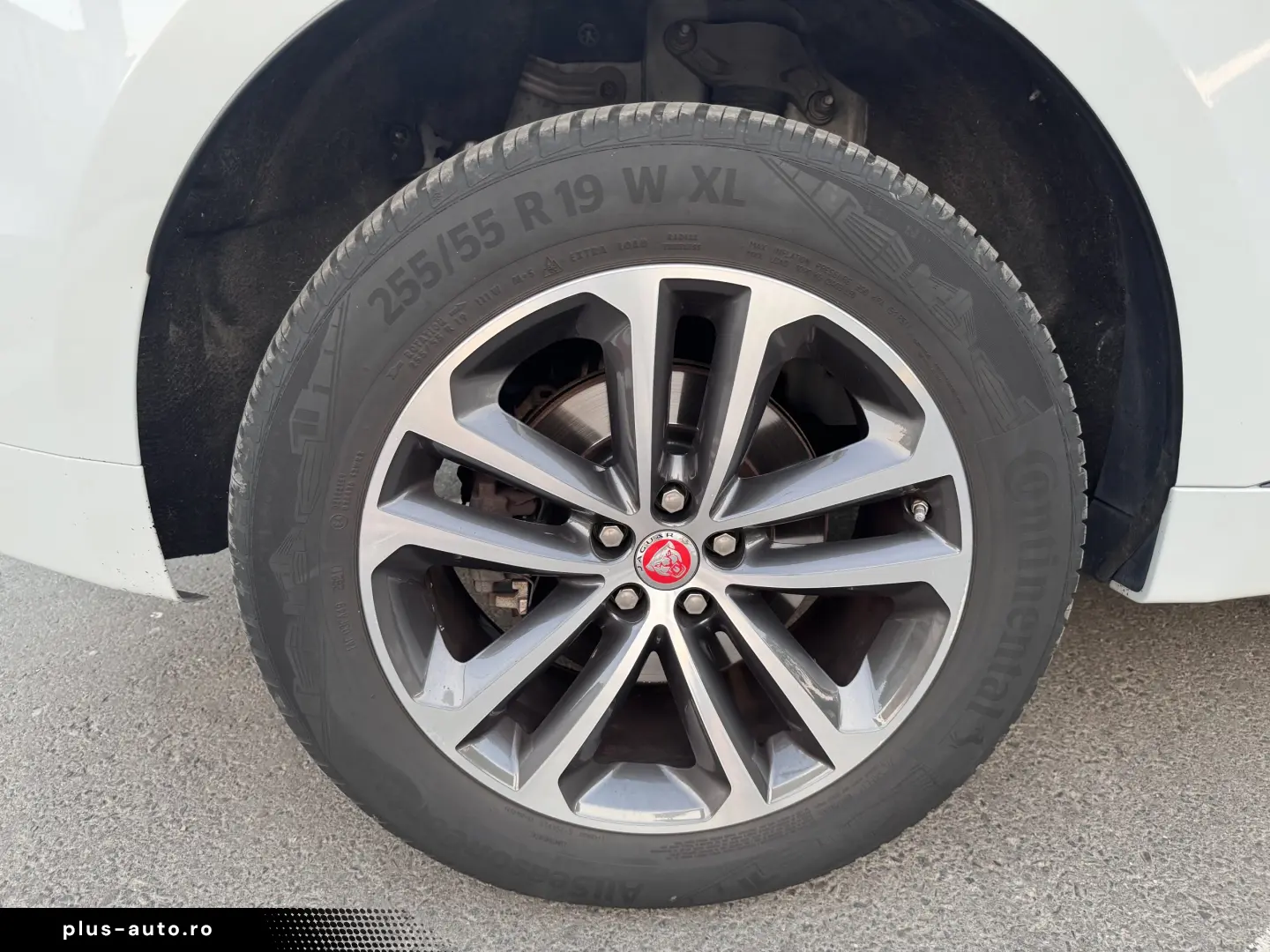 Jaguar F Pace   2019   2 0 D   Euro 6