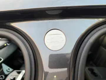 Range Rover Velar  2 0 D   Euro 6