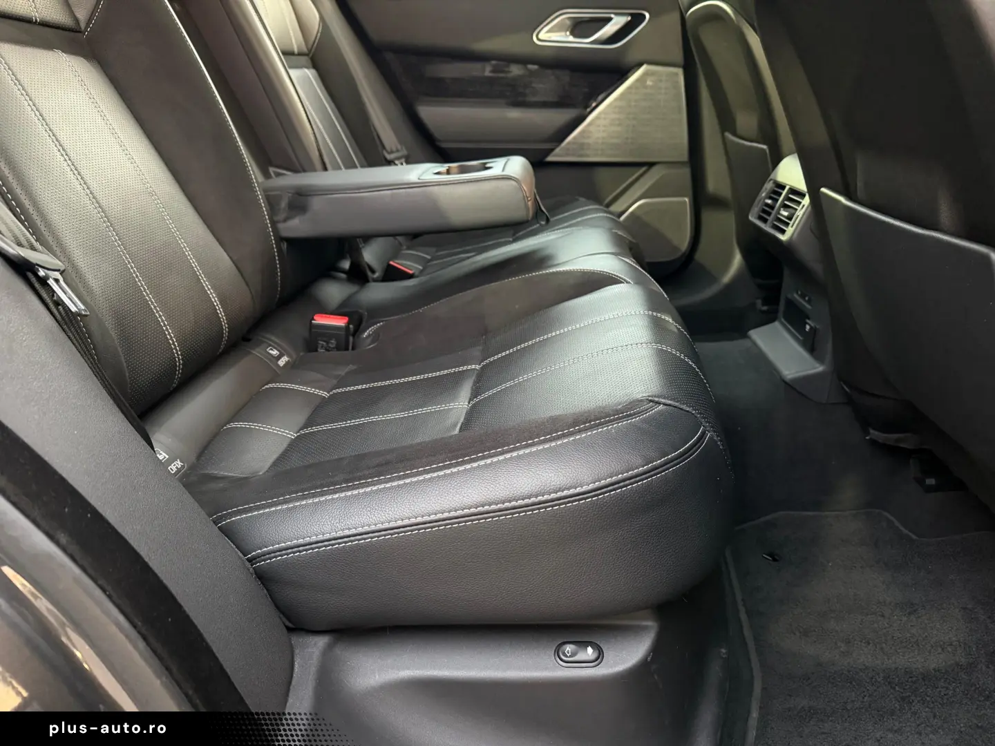 Range Rover Velar  2 0 D   Euro 6