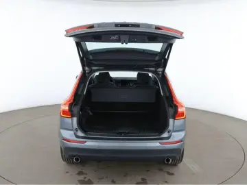 Volvo XC60 2.0 B4 Diesel Mild-Hybrid Momentum Pro AWD