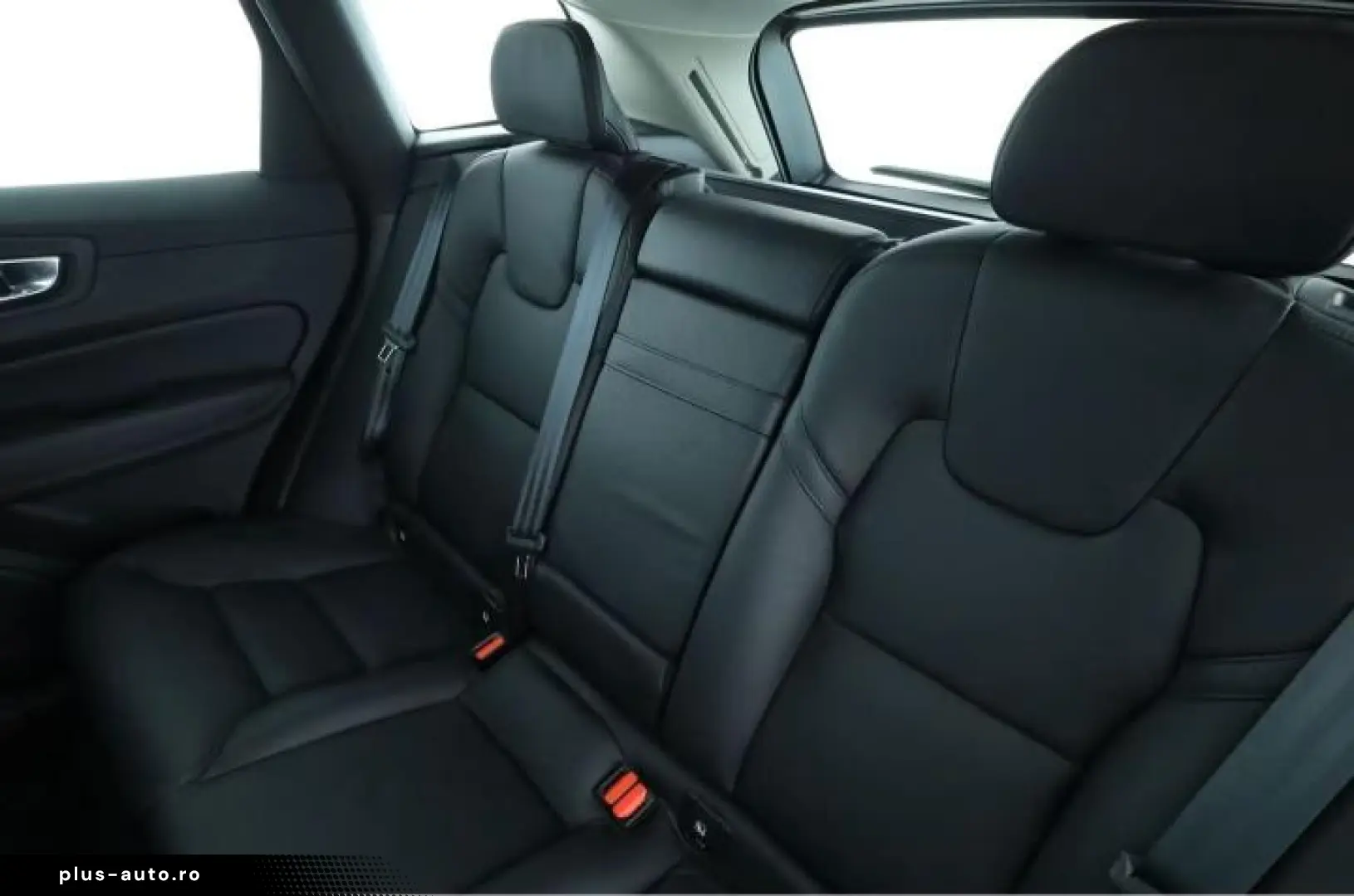 Volvo XC60 2.0 B4 Diesel Mild-Hybrid Momentum Pro AWD