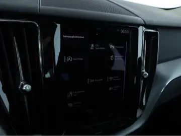 Volvo XC60 2.0 B4 Diesel Mild-Hybrid Momentum Pro AWD