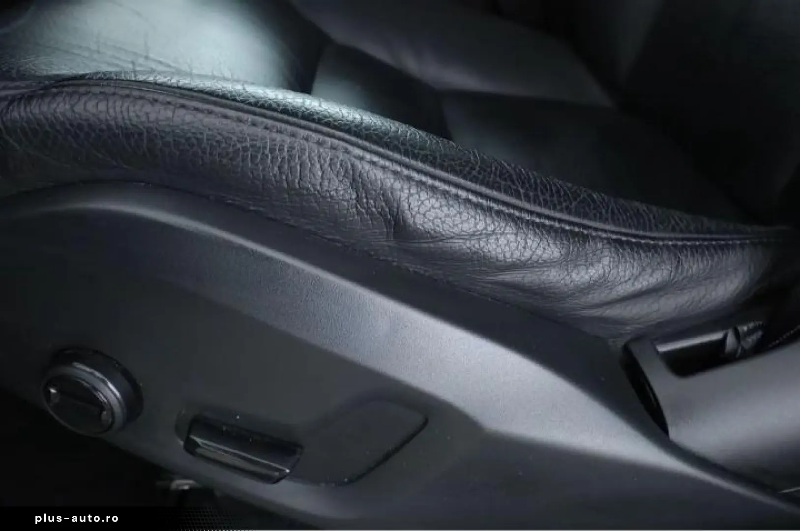 Volvo XC60 2.0 B4 Diesel Mild-Hybrid Momentum Pro AWD