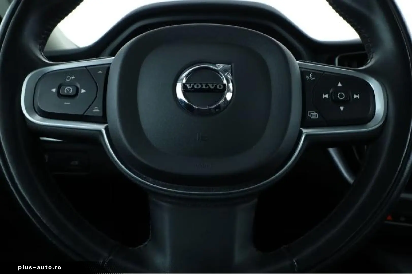 Volvo XC60 2.0 B4 Diesel Mild-Hybrid Momentum Pro AWD