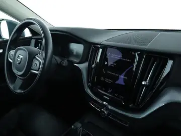 Volvo XC60 2.0 B4 Diesel Mild-Hybrid Momentum Pro AWD