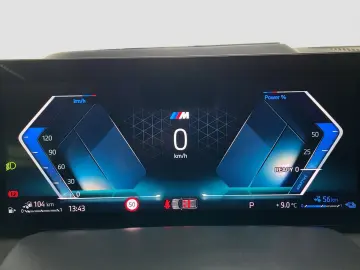 BMW X5 xDrive50e    M-Sport ACC Luftfw. PanoSD AHK B