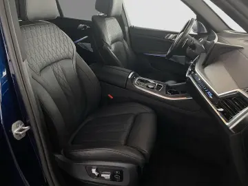 BMW X5 xDrive50e    M-Sport ACC Luftfw. PanoSD AHK B