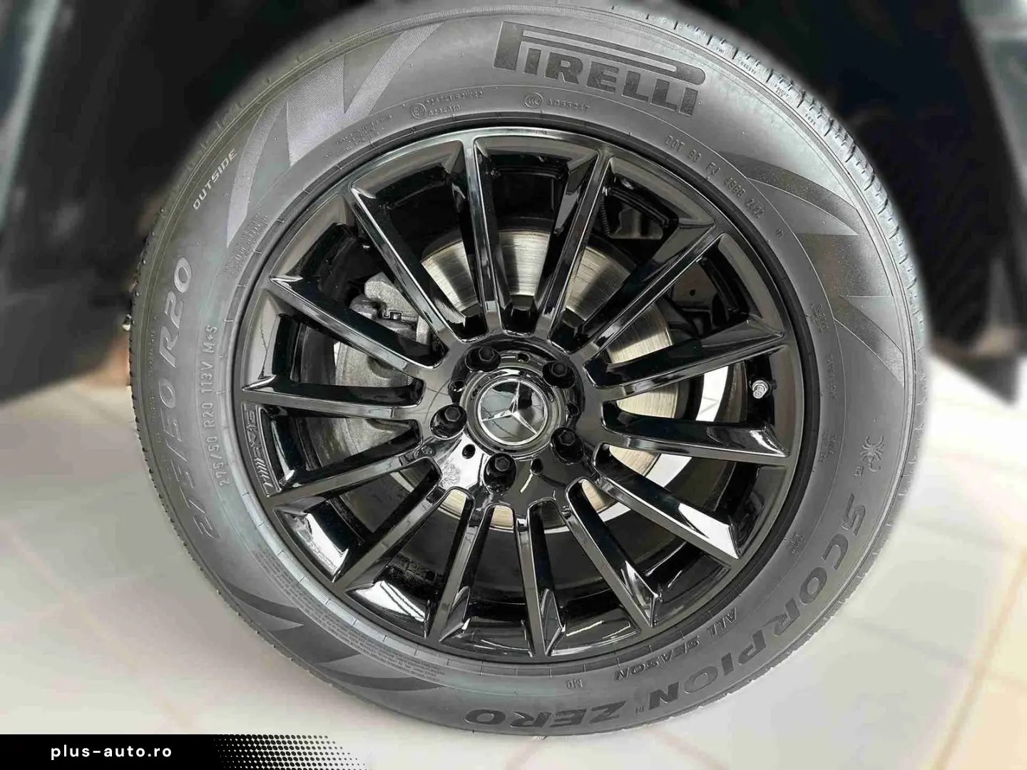 MERCEDES-BENZ G 400 d AMG Burmester Ventilation 360