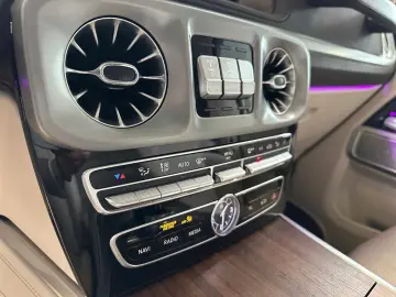 MERCEDES-BENZ G 400 d AMG Burmester Ventilation 360