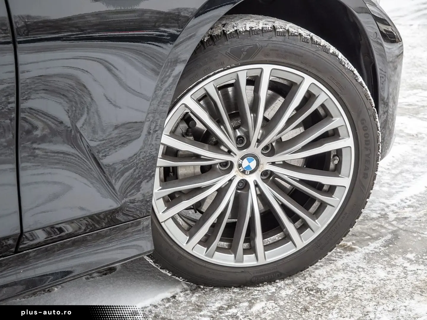 BMW 330i Sport Line LED NAVI eGSD KAMERA KLIMAAUT