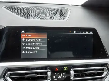 BMW 330i Sport Line LED NAVI eGSD KAMERA KLIMAAUT