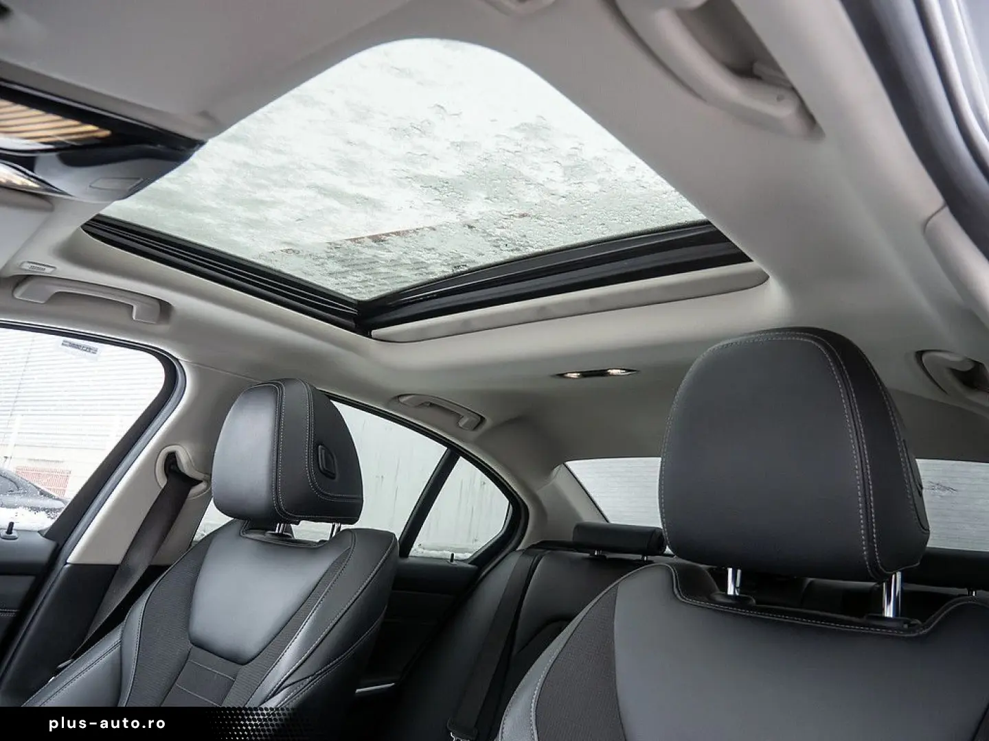 BMW 330i Sport Line LED NAVI eGSD KAMERA KLIMAAUT