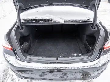 BMW 330i Sport Line LED NAVI eGSD KAMERA KLIMAAUT