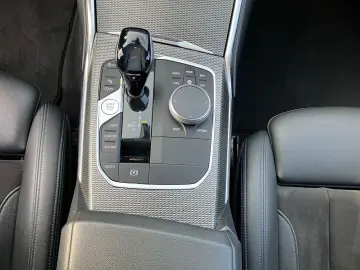 BMW 330i Limousine M Sport LC Prof. DA LED H K DAB