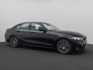 BMW 330i DigitalKey DAB Komfort HiFi Leder 18Zoll