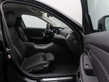 BMW 330i DigitalKey DAB Komfort HiFi Leder 18Zoll