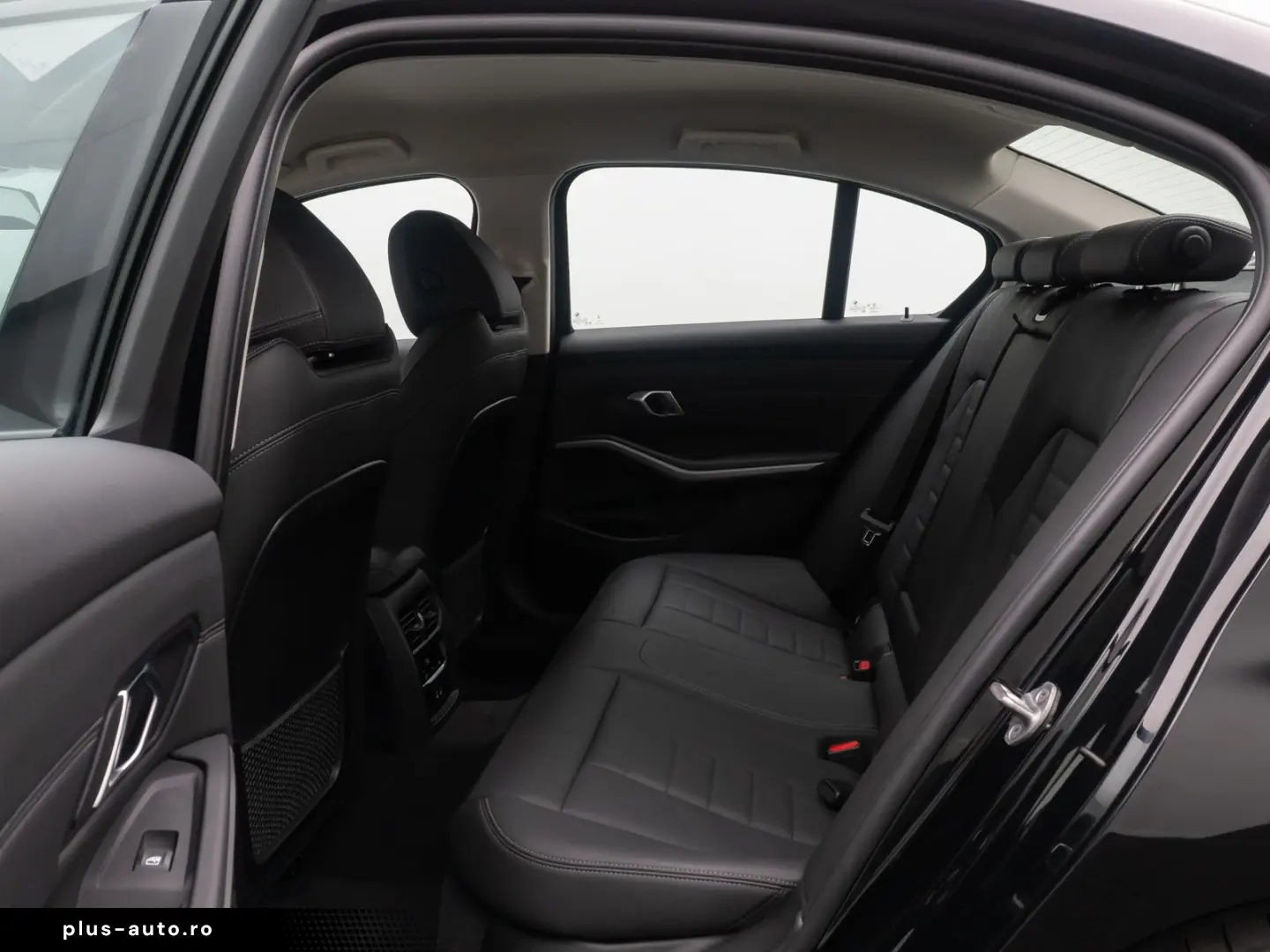 BMW 330i DigitalKey DAB Komfort HiFi Leder 18Zoll