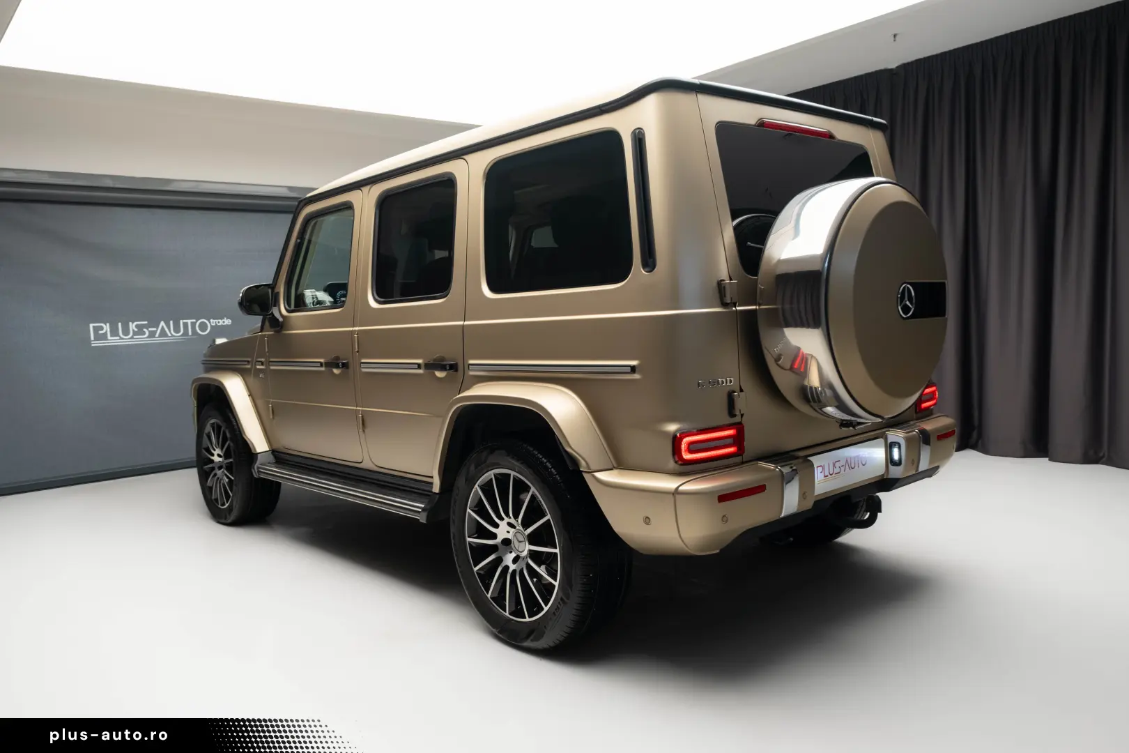 MERCEDES-BENZ G500  Manufaktur  360  Desert Drive  Burmester
