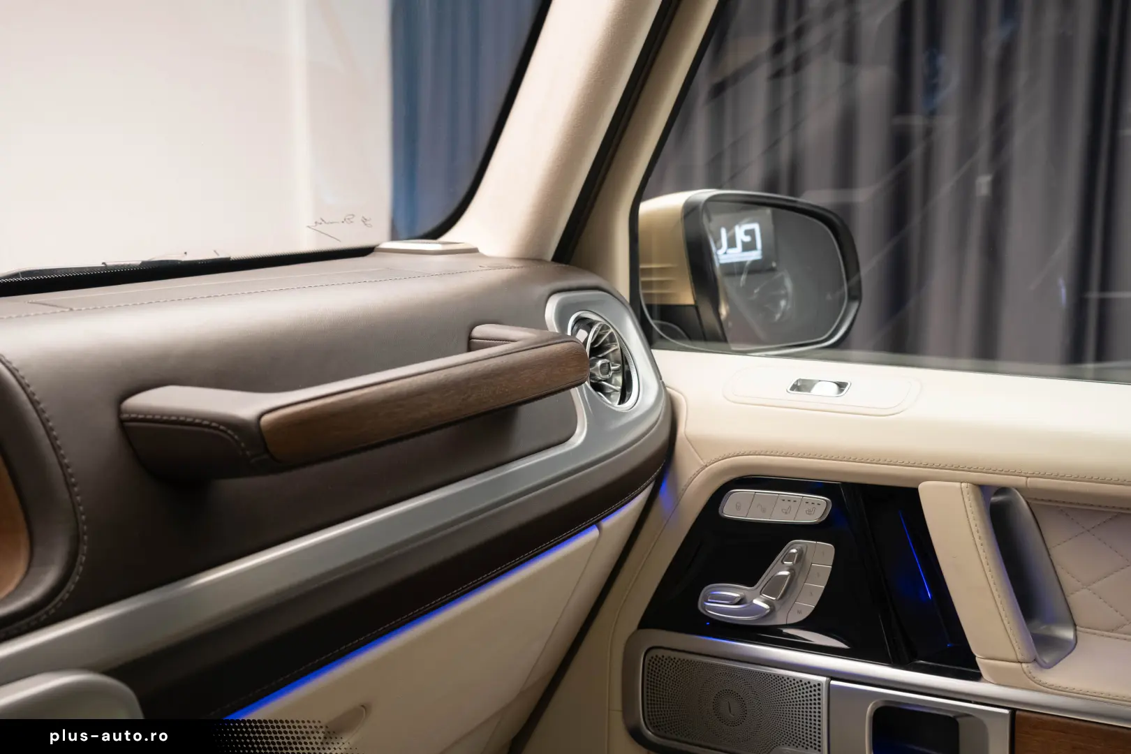 MERCEDES-BENZ G500  Manufaktur  360  Desert Drive  Burmester