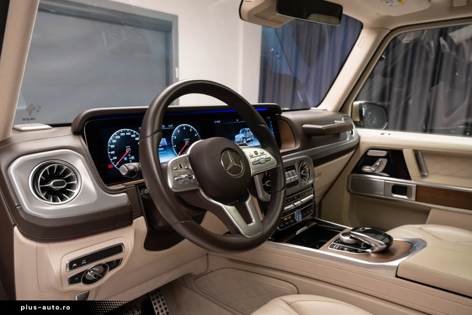 MERCEDES-BENZ G500  Manufaktur  360  Desert Drive  Burmester