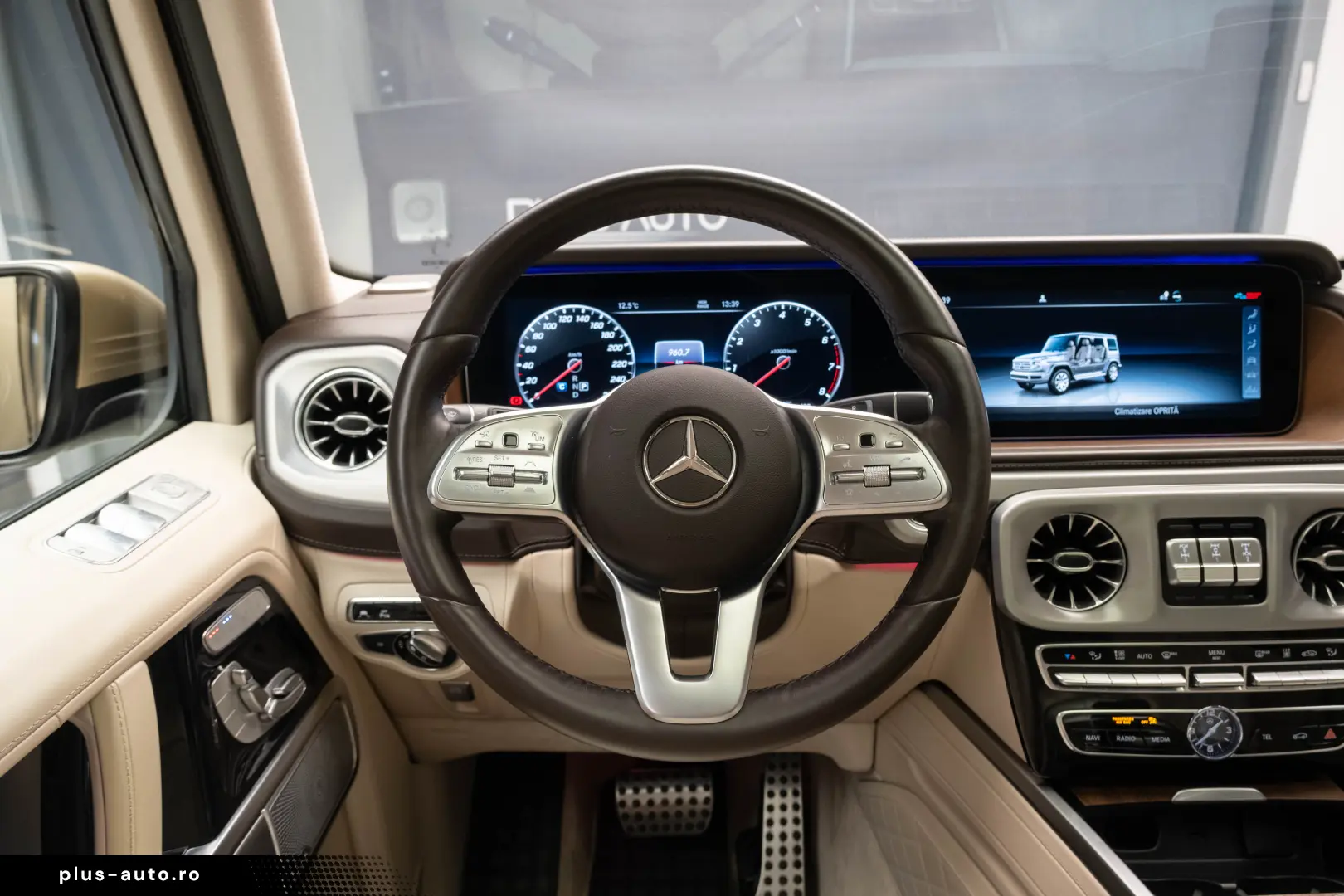 MERCEDES-BENZ G500  Manufaktur  360  Desert Drive  Burmester