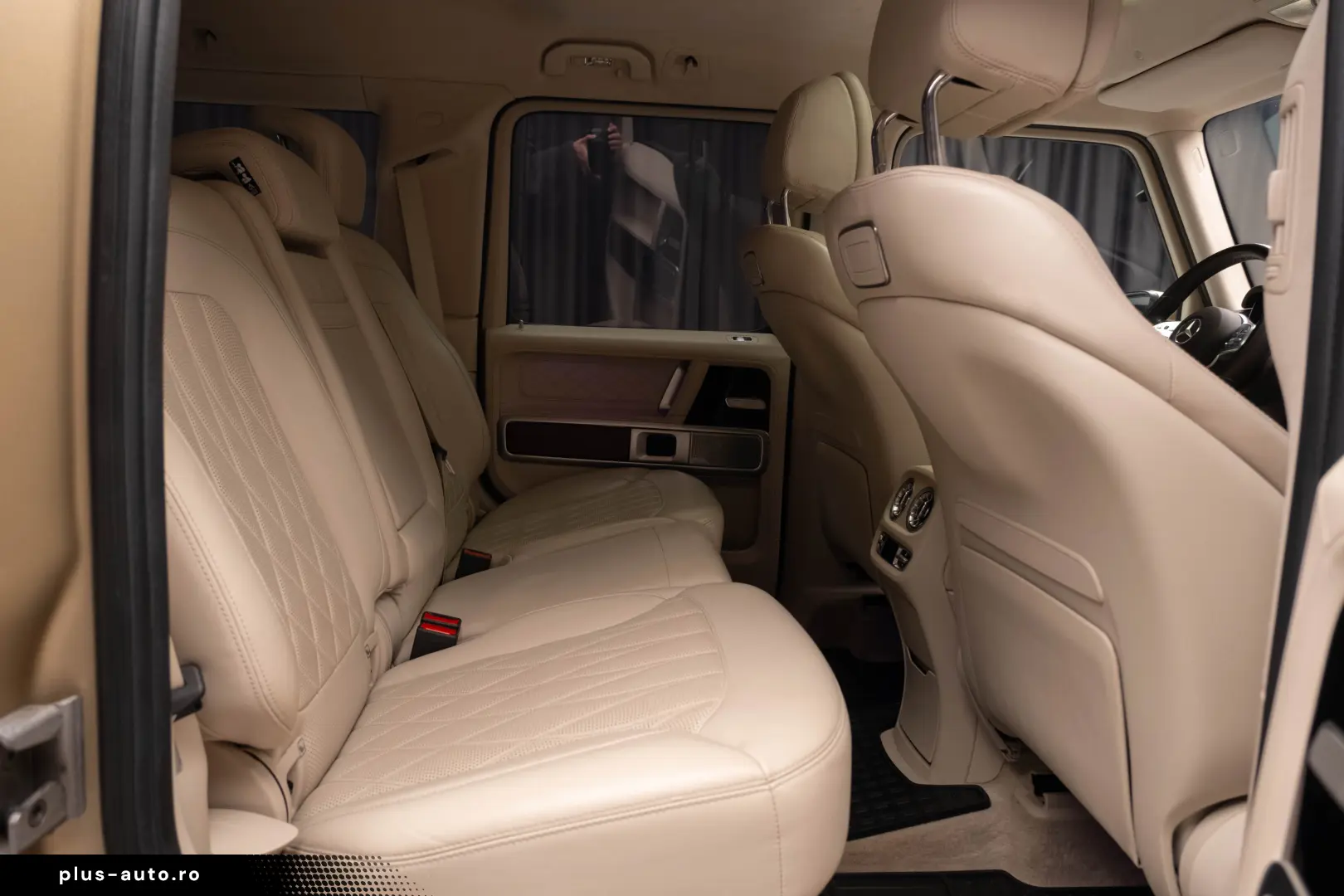 MERCEDES-BENZ G500  Manufaktur  360  Desert Drive  Burmester