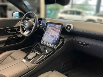 MERCEDES-BENZ SL 43 AMG