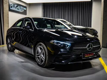 MERCEDES BENZ A 250E