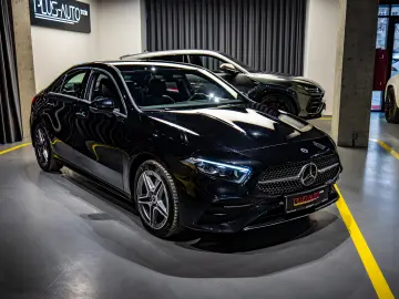 MERCEDES BENZ A 250E