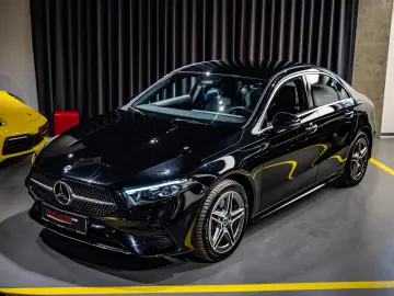 MERCEDES BENZ A 250E