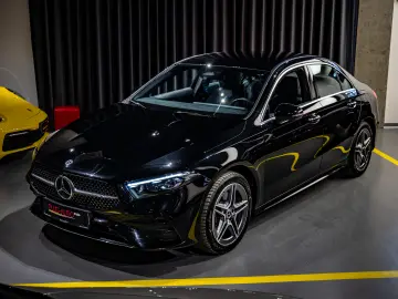 MERCEDES BENZ A 250E