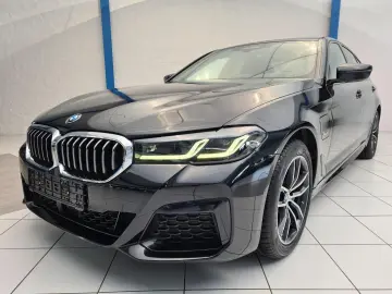 BMW 530 e M Sport   ACC   HUD   SIDE   LANE