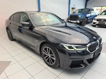 BMW 530 e M Sport   ACC   HUD   SIDE   LANE