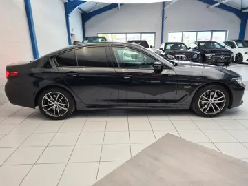 BMW 530 e M Sport   ACC   HUD   SIDE   LANE