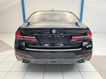 BMW 530 e M Sport   ACC   HUD   SIDE   LANE