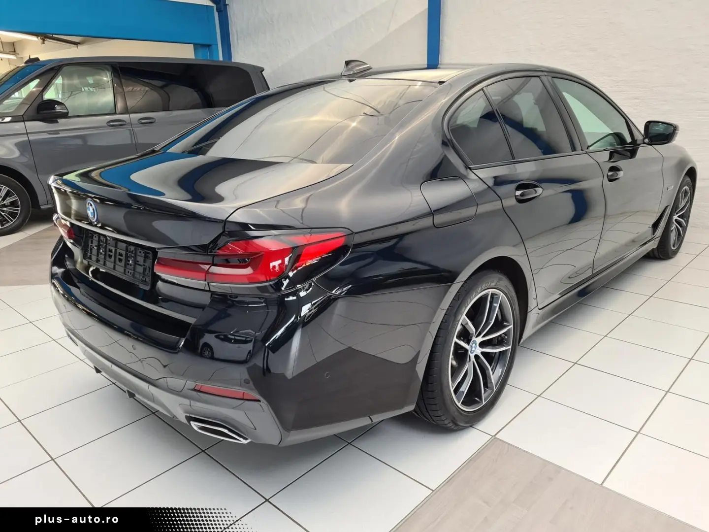 BMW 530 e M Sport   ACC   HUD   SIDE   LANE