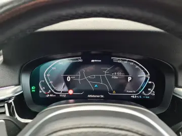 BMW 530 e M Sport   ACC   HUD   SIDE   LANE