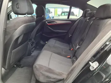 BMW 530 e M Sport   ACC   HUD   SIDE   LANE