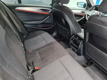 BMW 530 e M Sport   ACC   HUD   SIDE   LANE