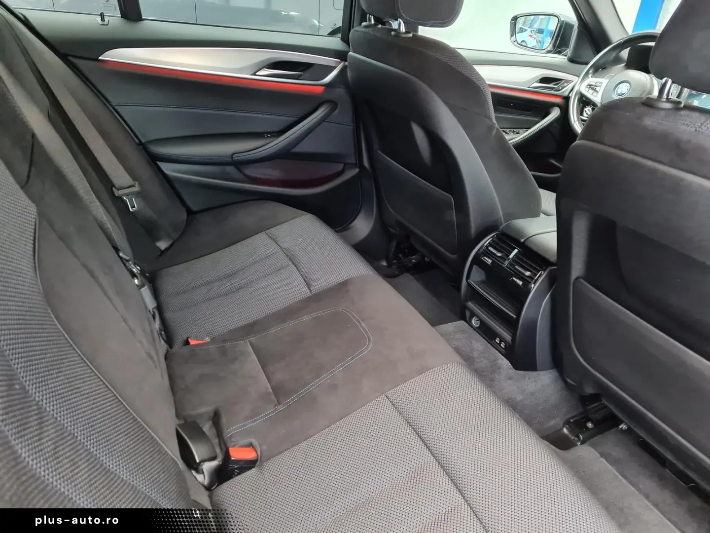 BMW 530 e M Sport   ACC   HUD   SIDE   LANE