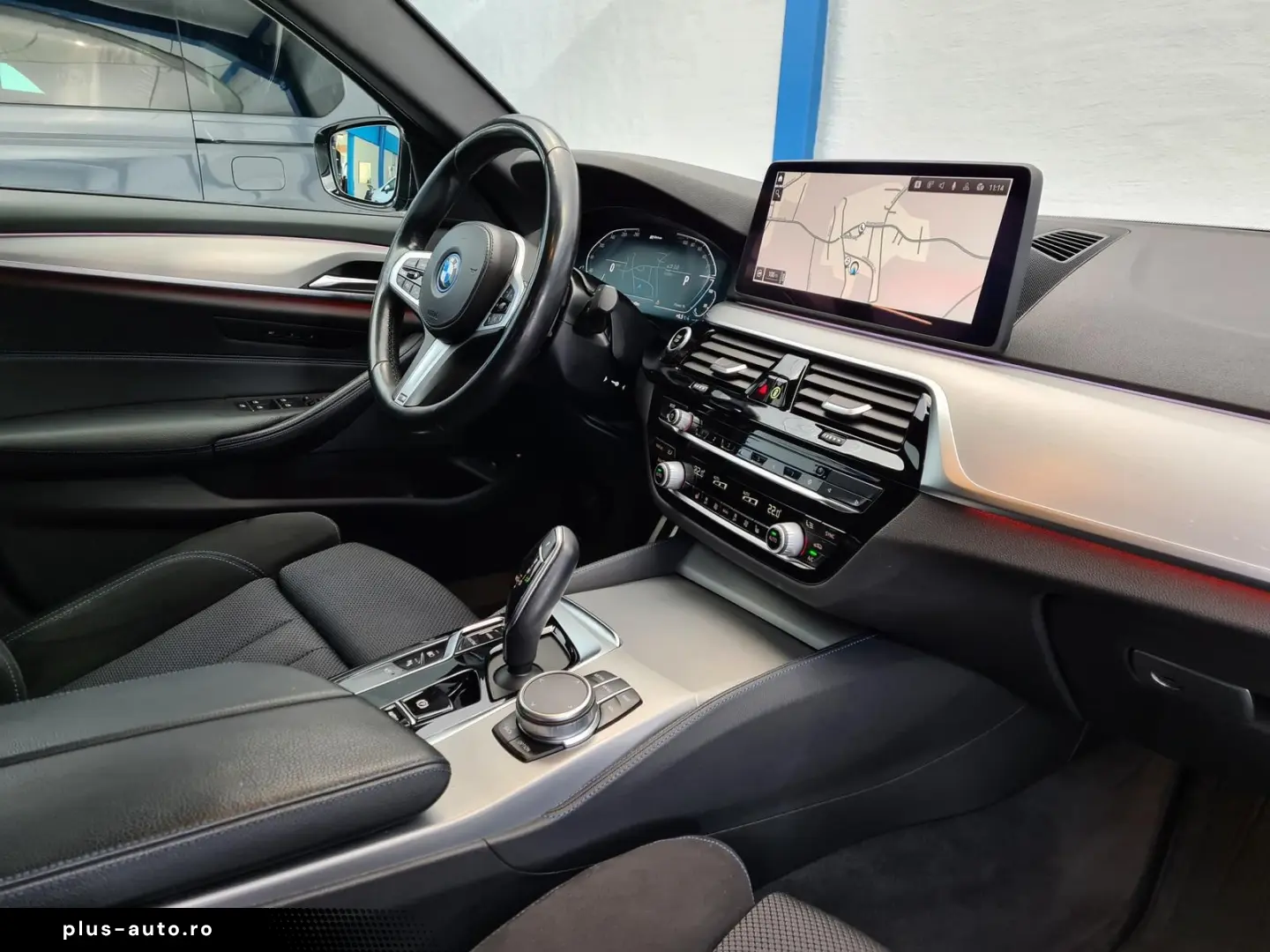 BMW 530 e M Sport   ACC   HUD   SIDE   LANE