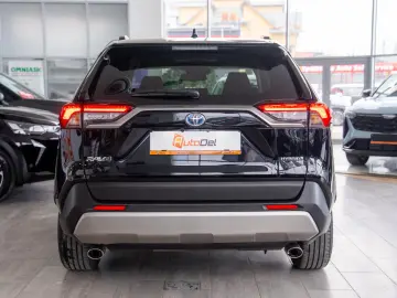 Toyota RAV4 2 5 Hybrid Automatik