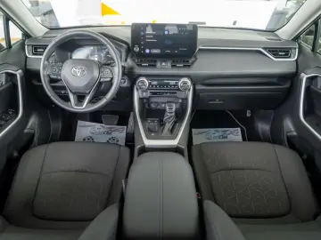 Toyota RAV4 2 5 Hybrid Automatik