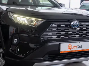 Toyota RAV4 2 5 Hybrid Automatik