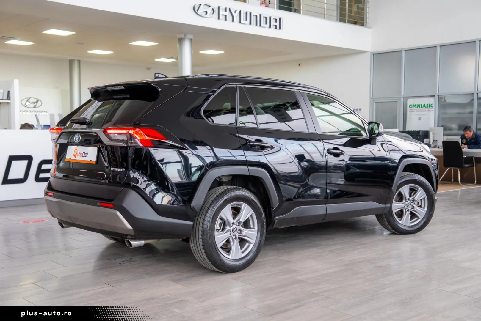 Toyota RAV4 2 5 Hybrid Automatik