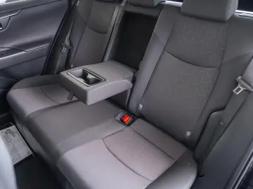 Toyota RAV4 2 5 Hybrid Automatik